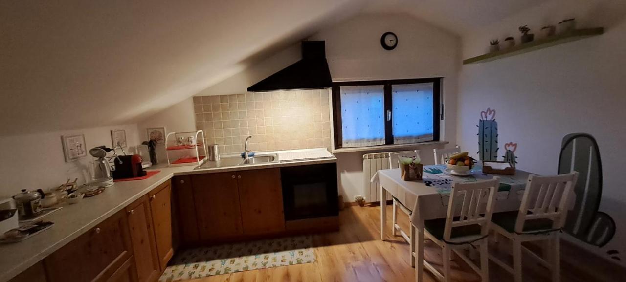 La Mia Mansardina Apartment โกลเลญโญ ภายนอก รูปภาพ